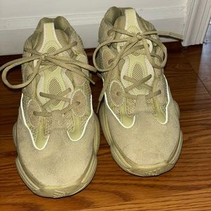 adidas Yeezy
YEEZY 500 "Super Moon Yellow" sneakers Size 10.5